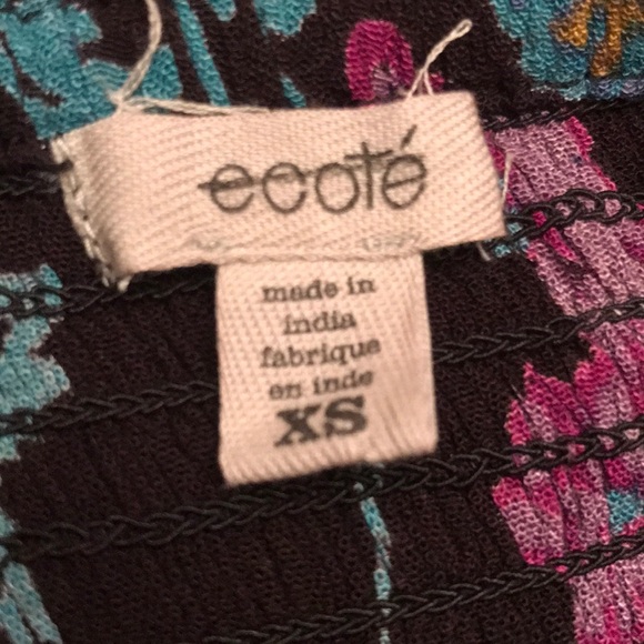 UO Ecote Elora Off the Shoulder Smocked Tunic - Picture 9 of 10